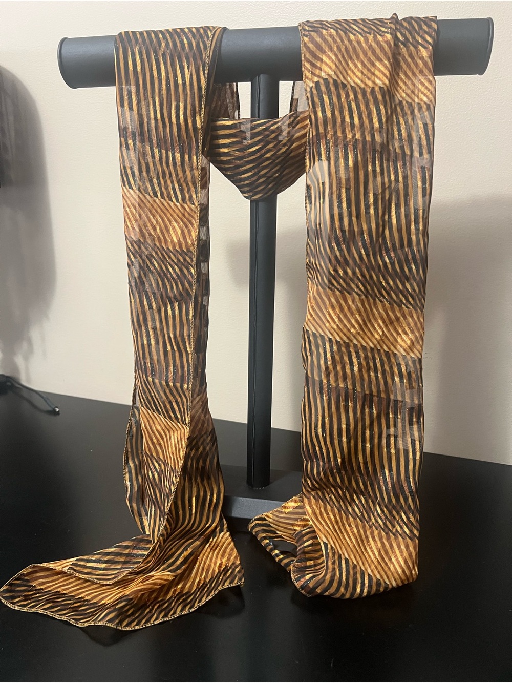 4 Animal-Print Sheer Scarfs in Brown and Tan - Picture 5 of 6